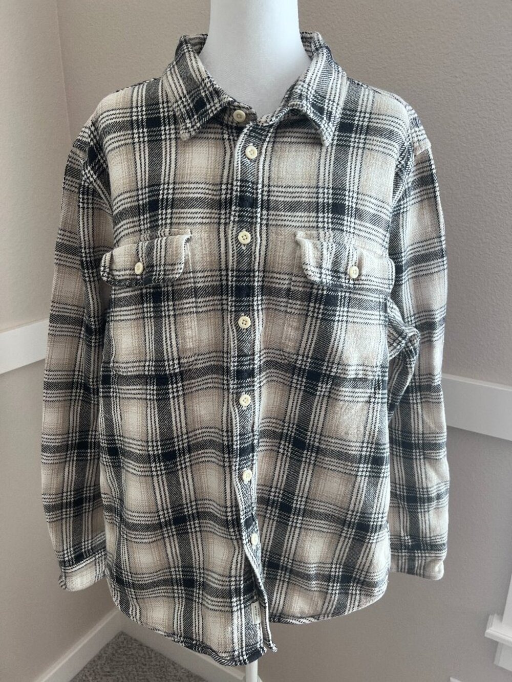 American Eagle Men's Plaid Flannel Shacket with Pockets - Cream/Black - Size XL